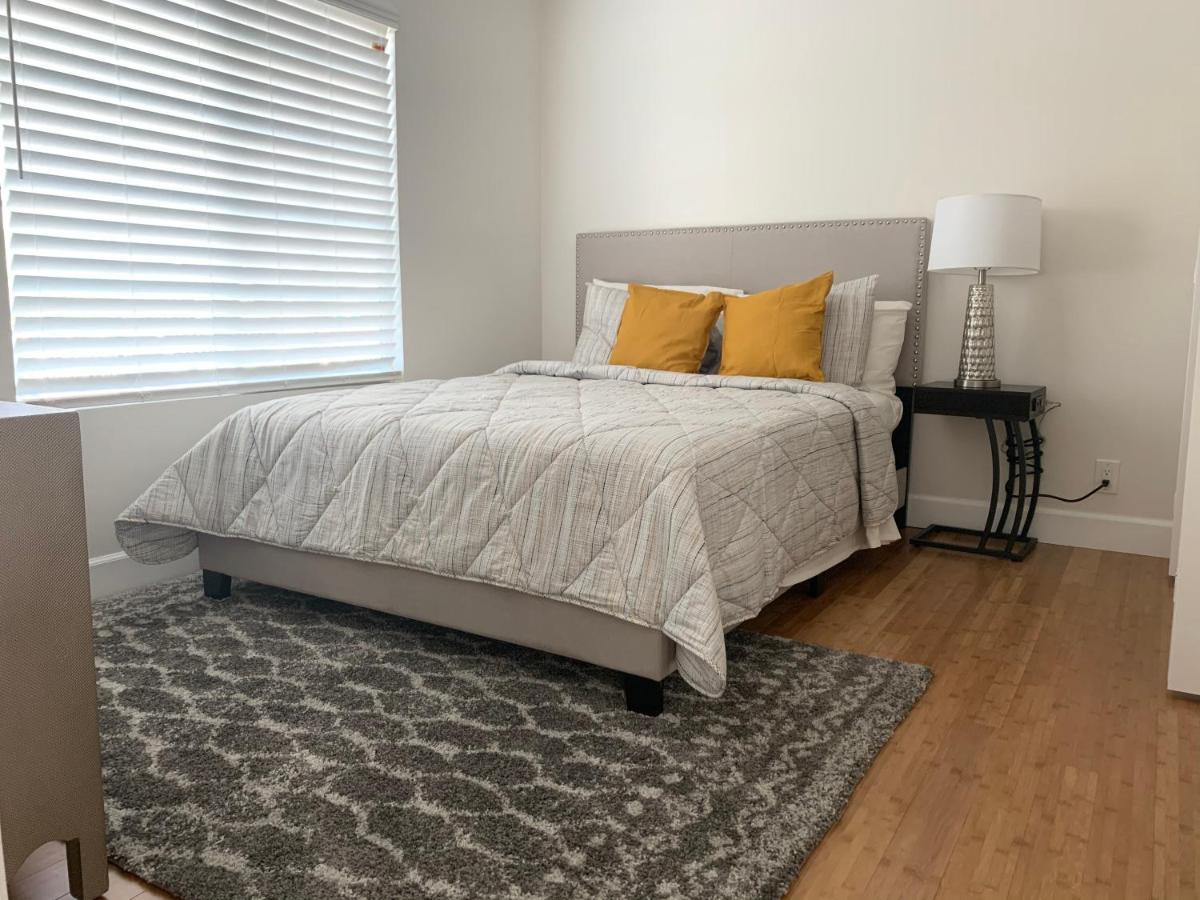 Gated Contemporary 3 Bedroom - 2 Bathroom Home In South La Plus Parking Los Angeles Esterno foto