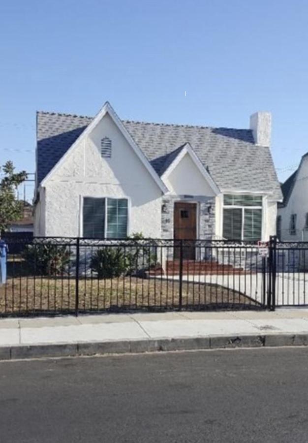Gated Contemporary 3 Bedroom - 2 Bathroom Home In South La Plus Parking Los Angeles Esterno foto